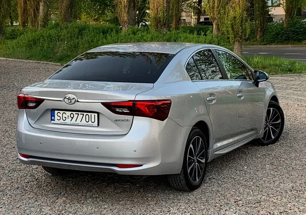 toyota Toyota Avensis cena 59999 przebieg: 195123, rok produkcji 2018 z Będzin